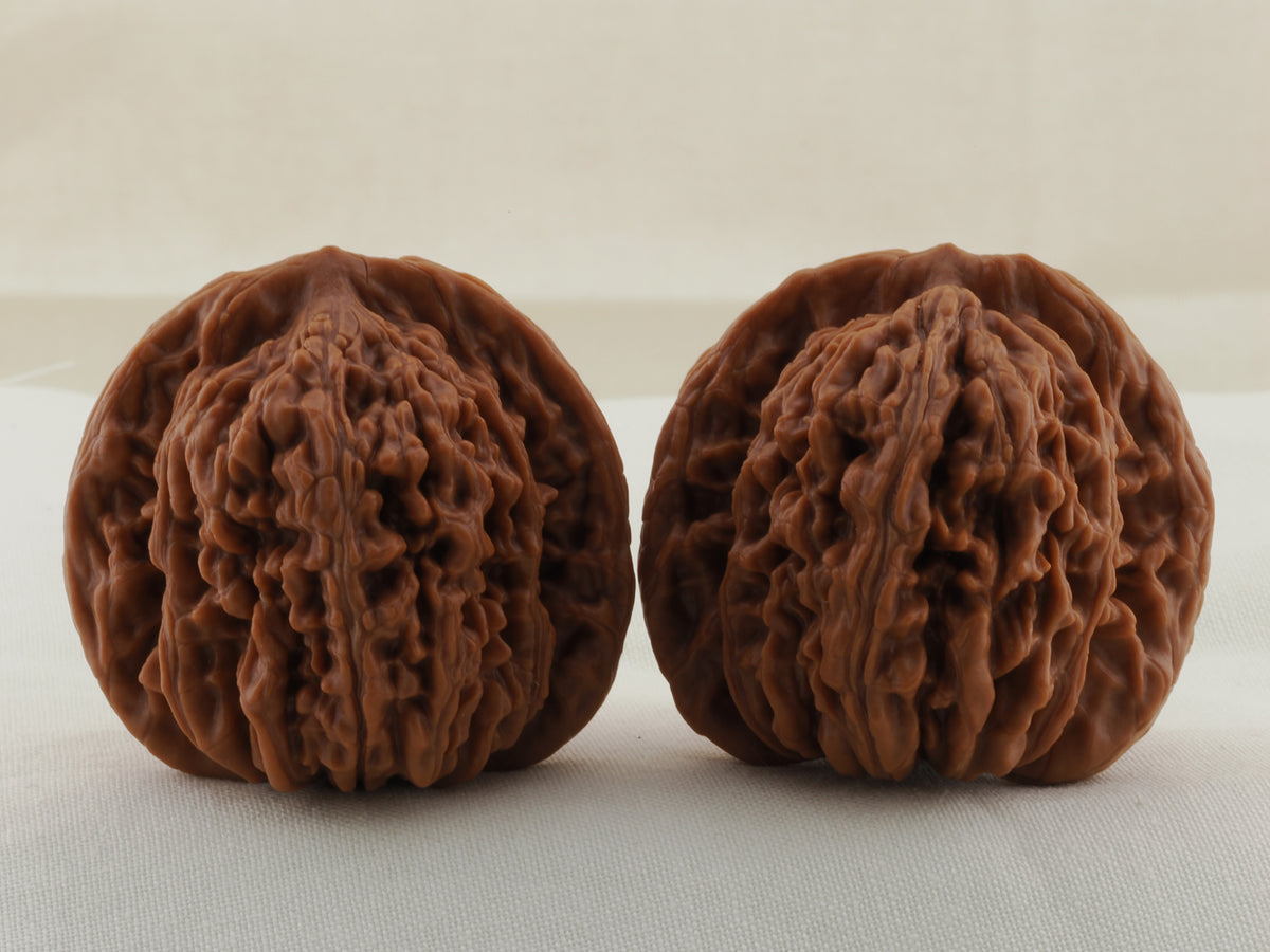 Four Towers walnut pair, 42 mm — WW-00010, view 3.
