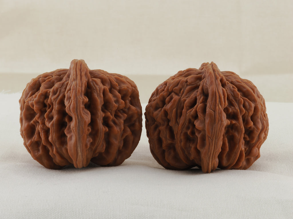 Four Towers walnut pair, 43 mm — WW-00011, view 2.