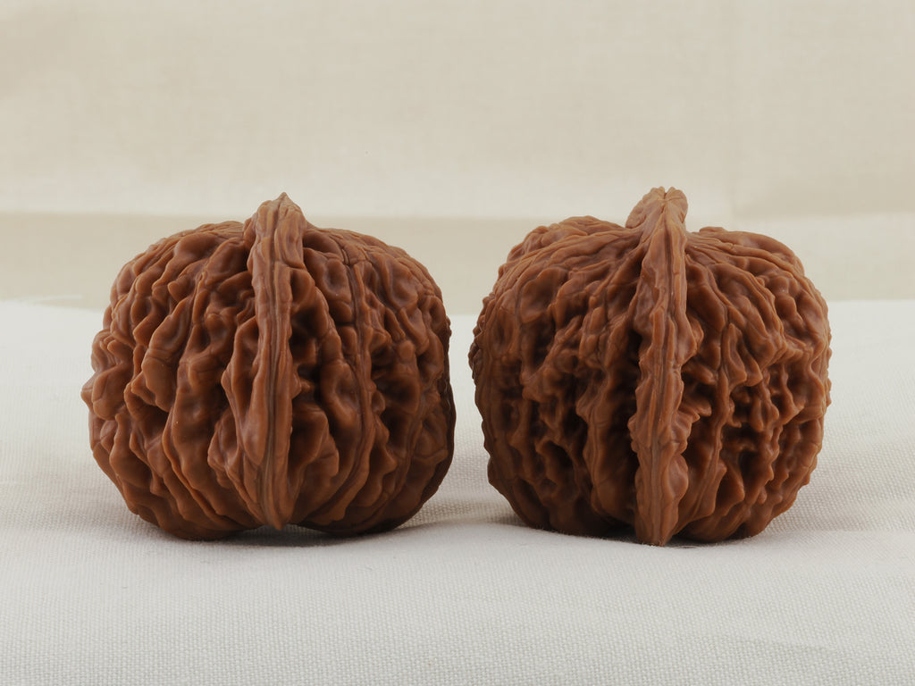Four Towers walnut pair, 42 mm — WW-00013, view 4.
