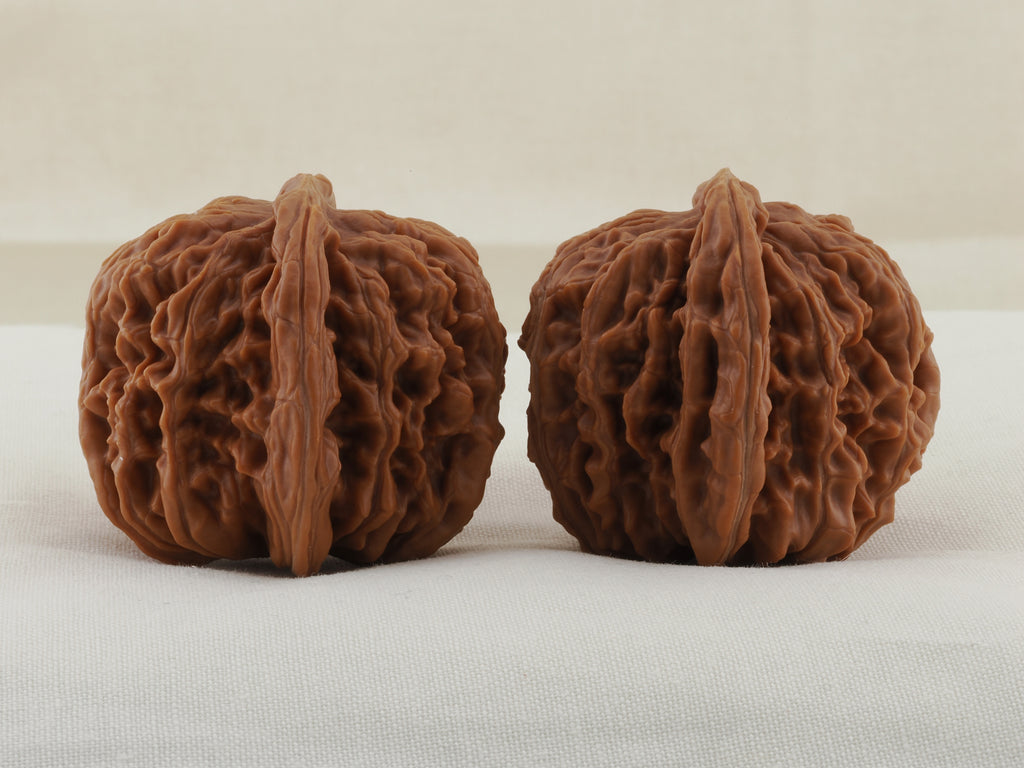 Four Towers walnut pair, 42 mm — WW-00014, view 2.