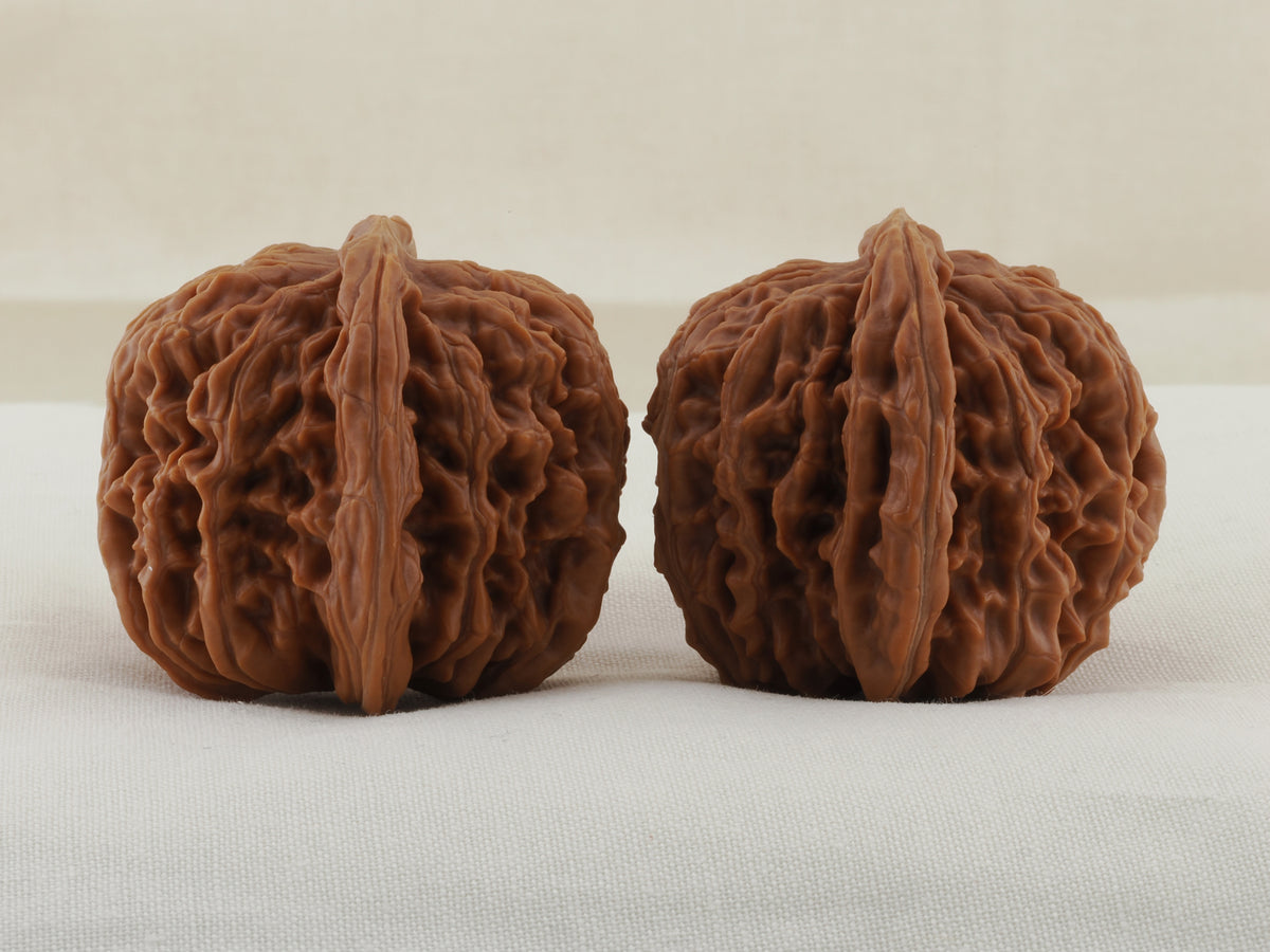 Four Towers walnut pair, 42 mm — WW-00014, view 2.