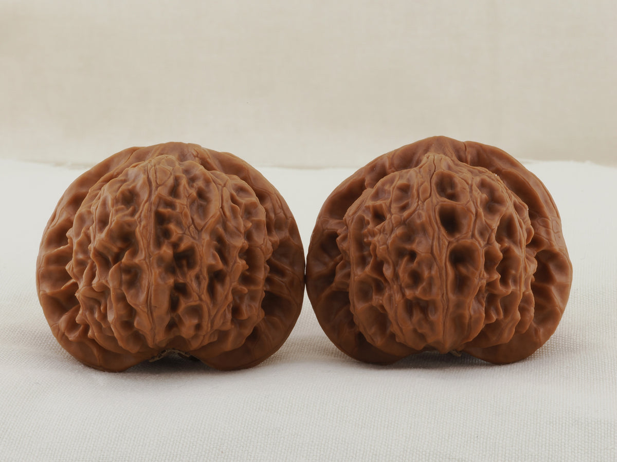 Palace Lantern walnut pair, 40 mm — WW-00022, view 3.
