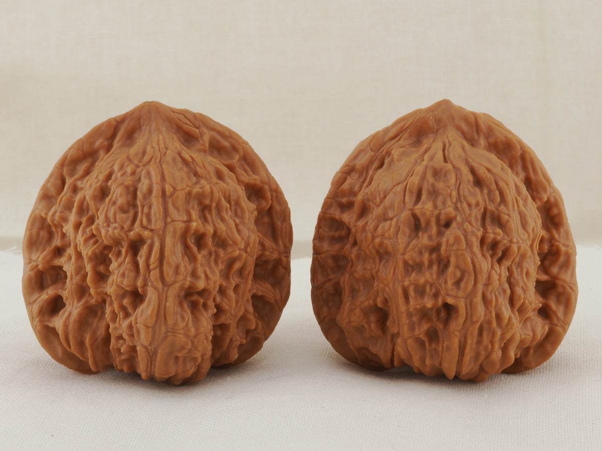 Kuancheng Lion Head walnut pair, 40 mm — WW-00024, view 3.