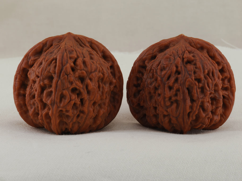 Red Bean Ground-Buried walnut pair, 36 mm — WW-00027, view 3.