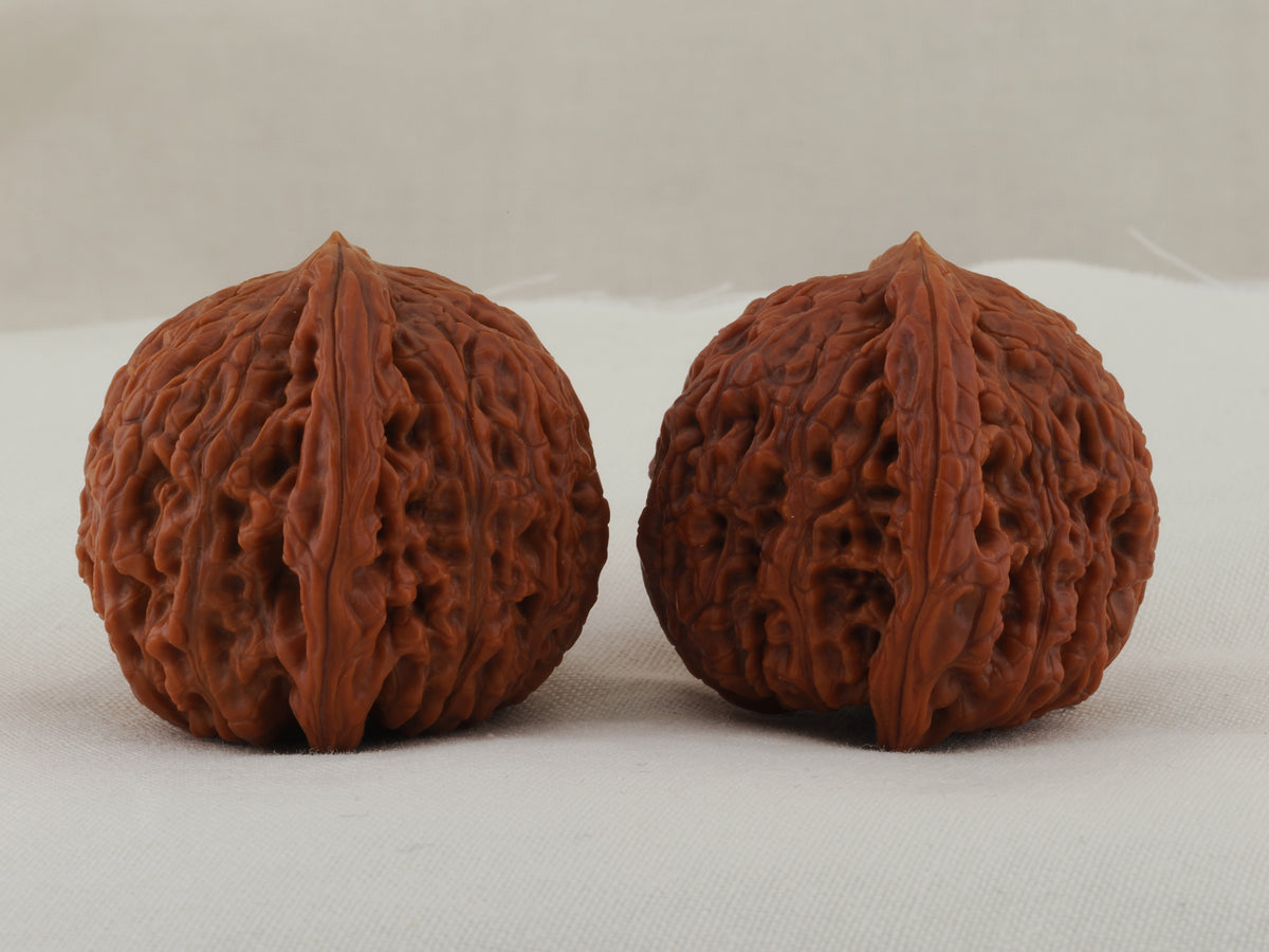 Red Bean Ground-Buried walnut pair, 36 mm — WW-00027, view 4.