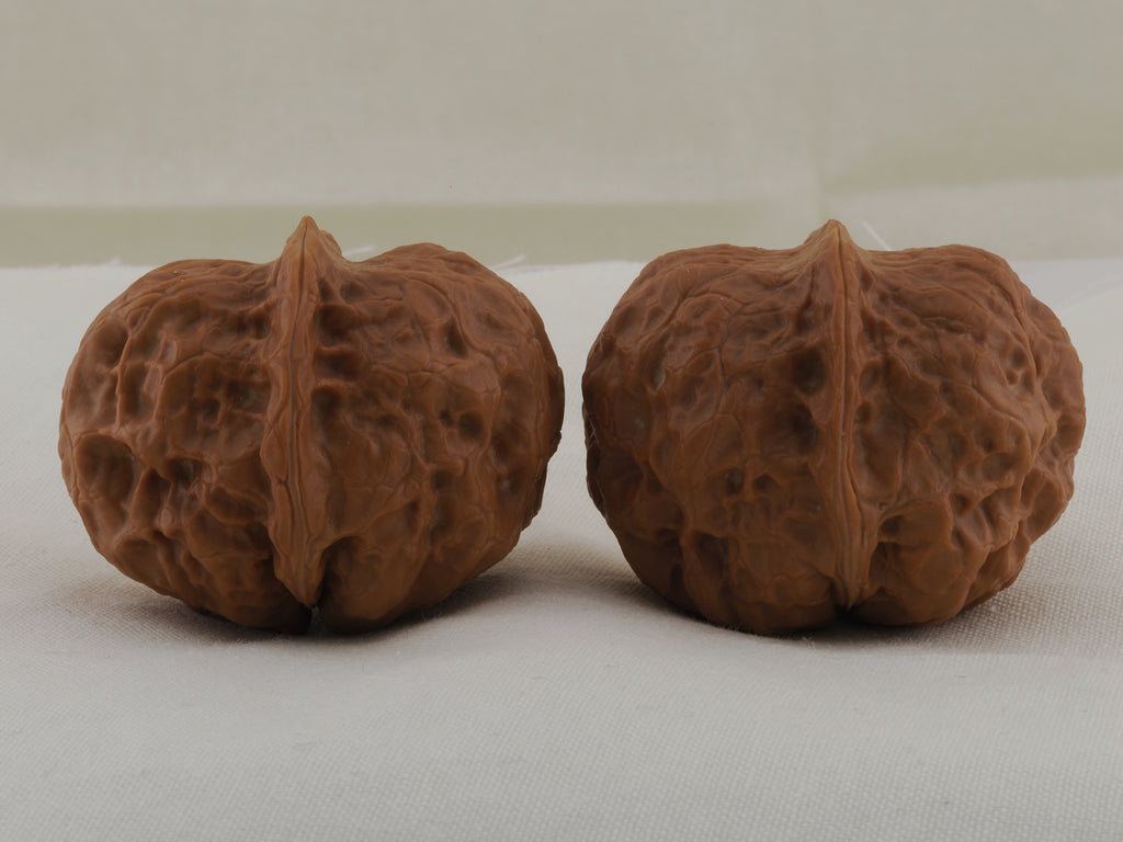 Iron Golden Toad walnut pair, 39 mm — WW-00032, view 3.