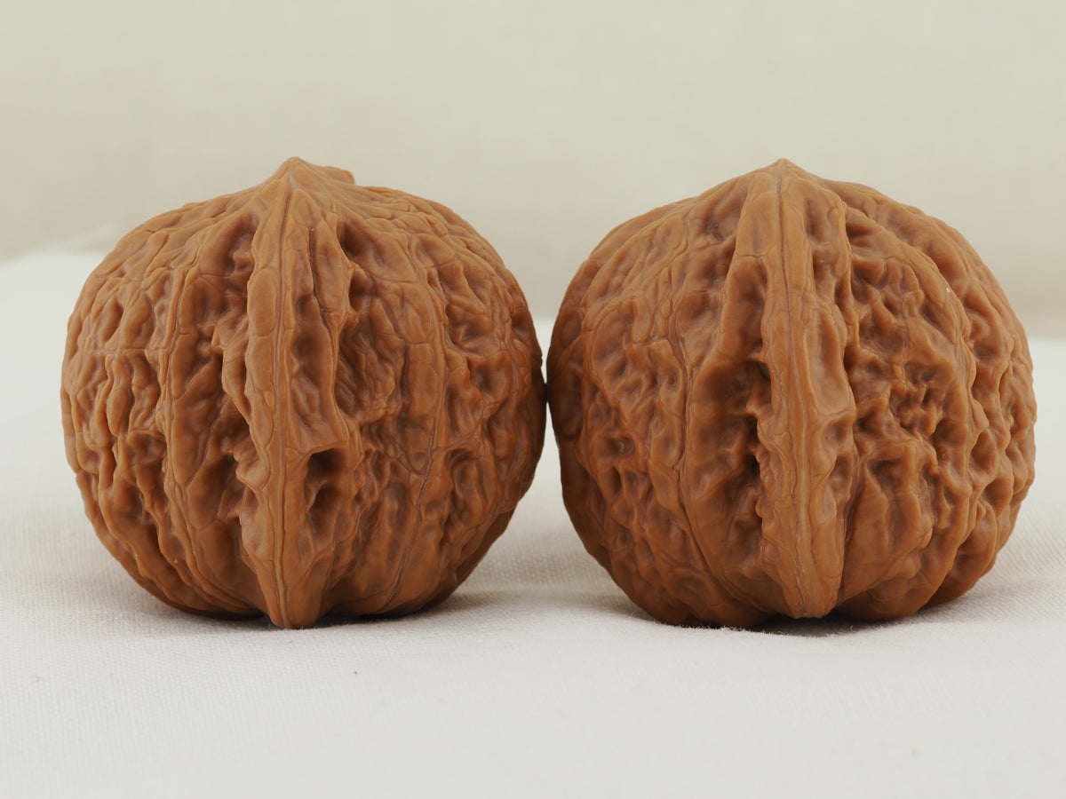 Iron Hammer Walnut Pair — 40.0 mm (Tie Chui) — Side view — WW-00036