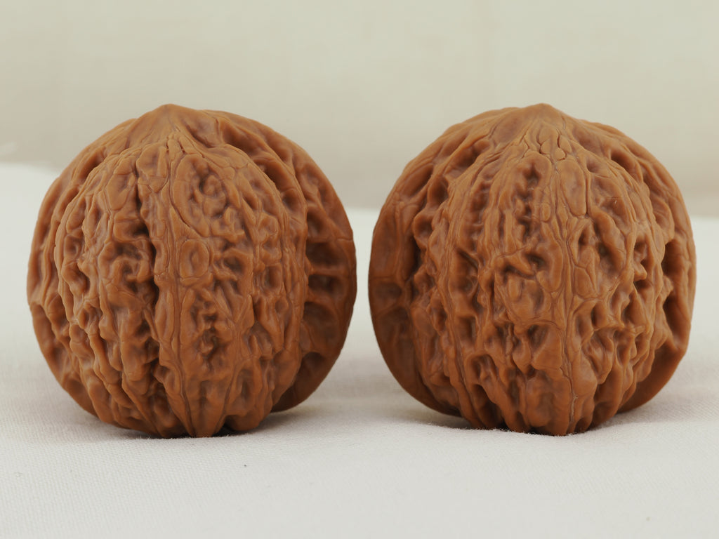 Iron Hammer Walnut Pair — 40.0 mm (Tie Chui) — Reverse view — WW-00036