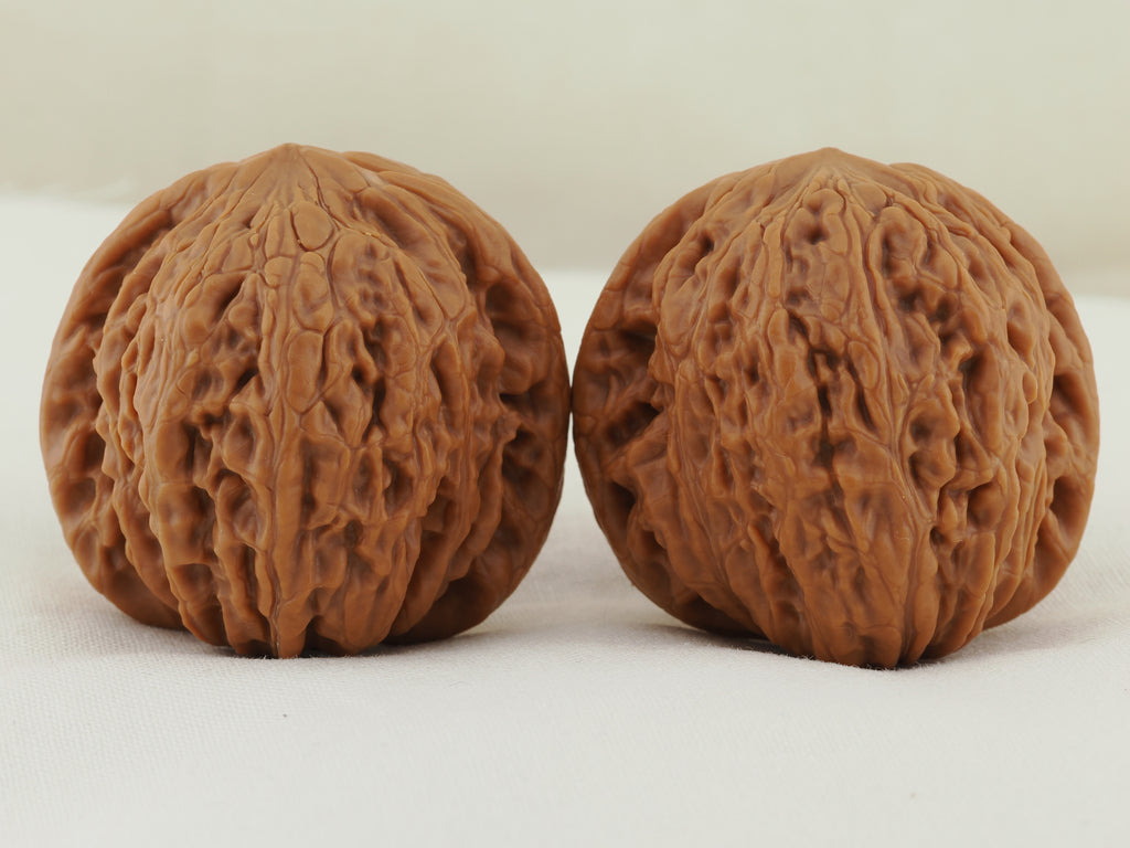 Iron Hammer Walnut Pair — 40.0 mm (Tie Chui) — Reverse view — WW-00037