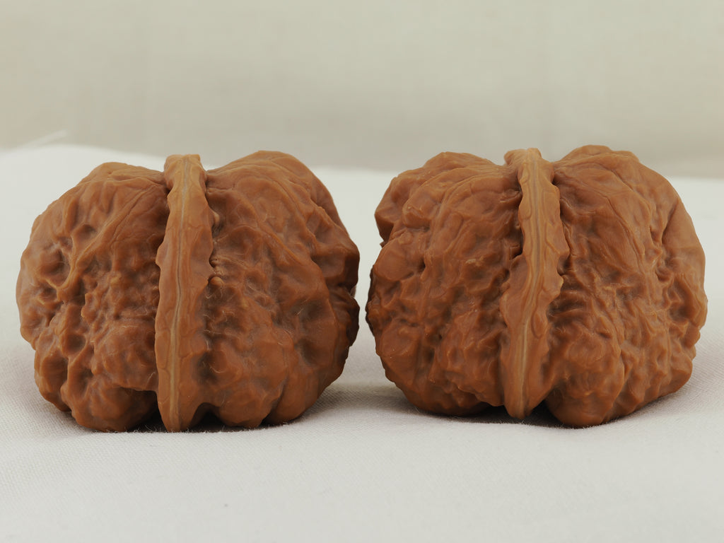 Toad Head Walnut Pair — 44.0 mm (Ha Ma Tou) — Opposite side view — WW-00041