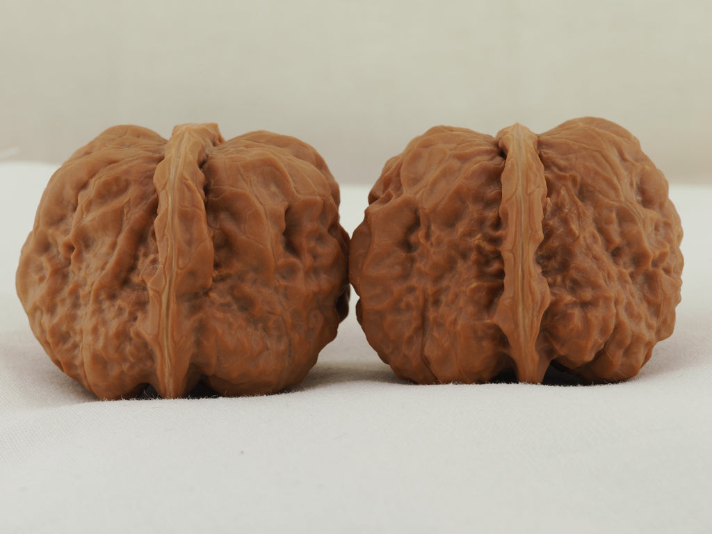 Toad Head Walnut Pair — 44.0 mm (Ha Ma Tou) — Alternate side view — WW-00042