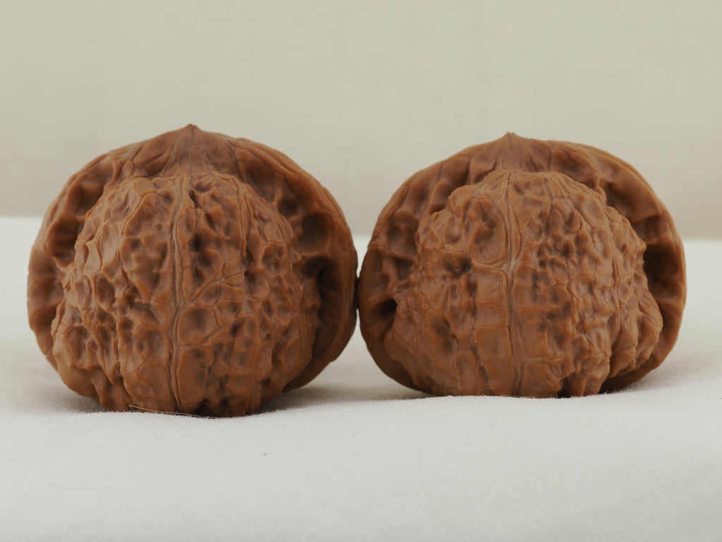 Pumpkin Walnut Pair — 46.0 mm (Nan Gua Dun) — Front view — WW-00044