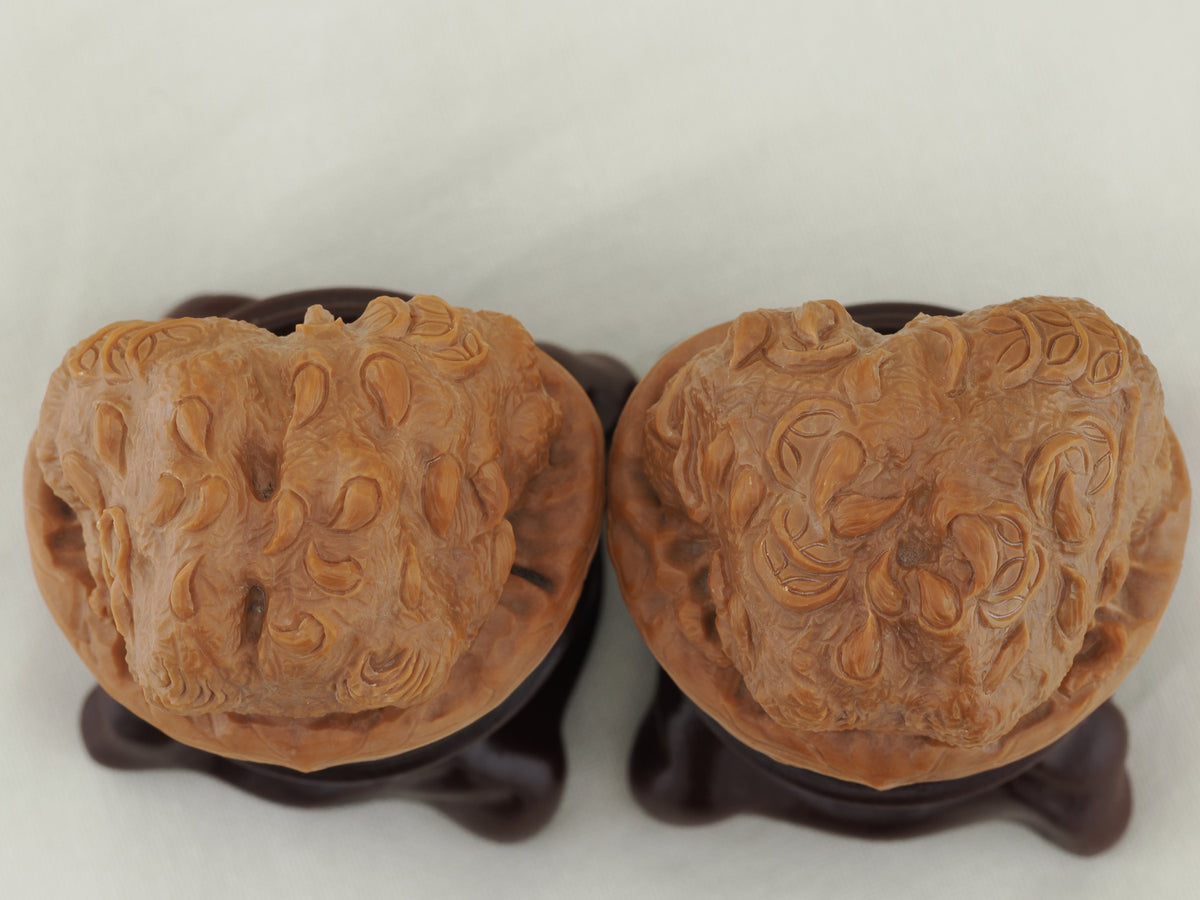 Toad Head Dragon Toad Carved Walnut Pair — 44.0 mm (Long Chan Ha Ma Tou) — Carved crown detail — WW-00048
